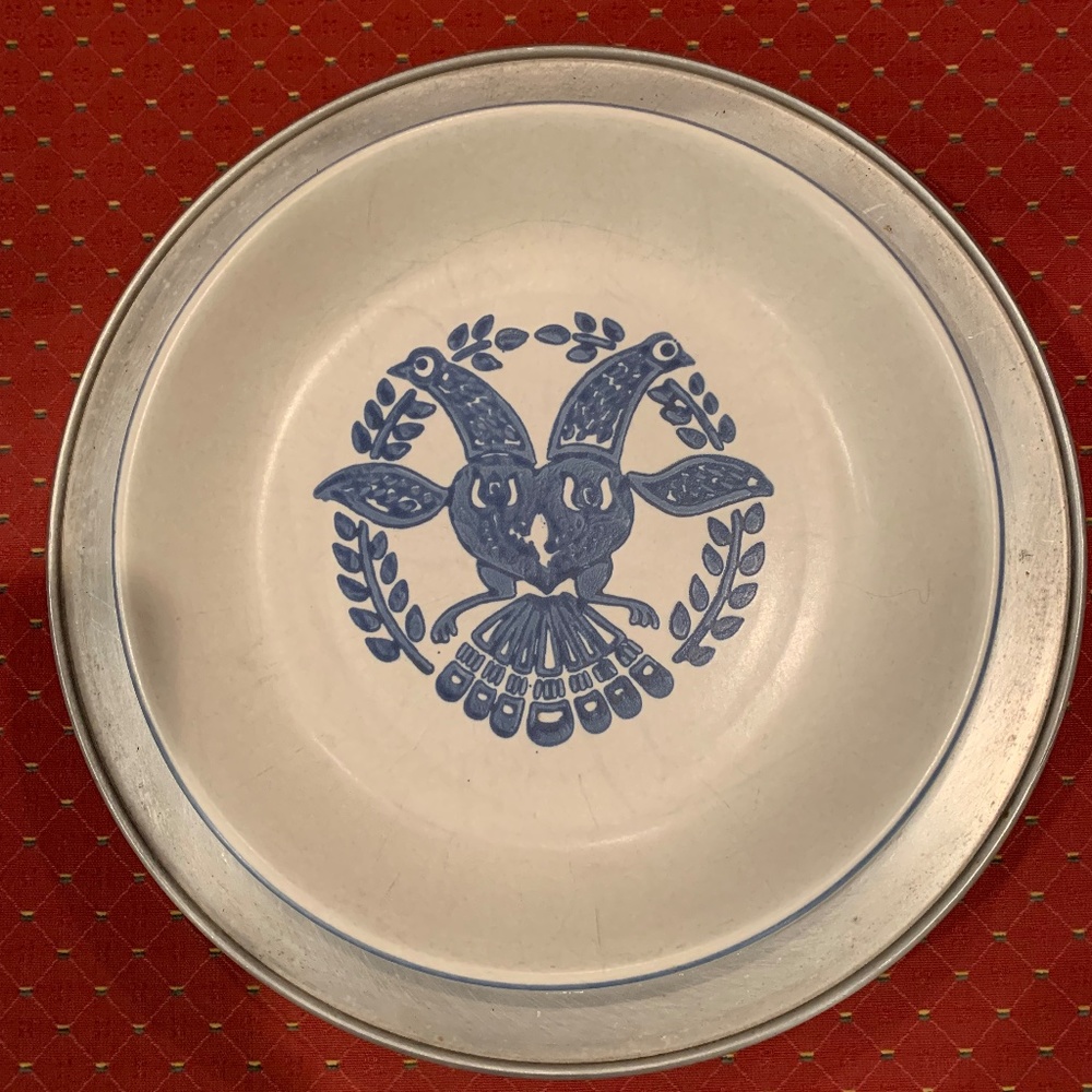 Colonial Style 9.5” Pie Dish with Underplate